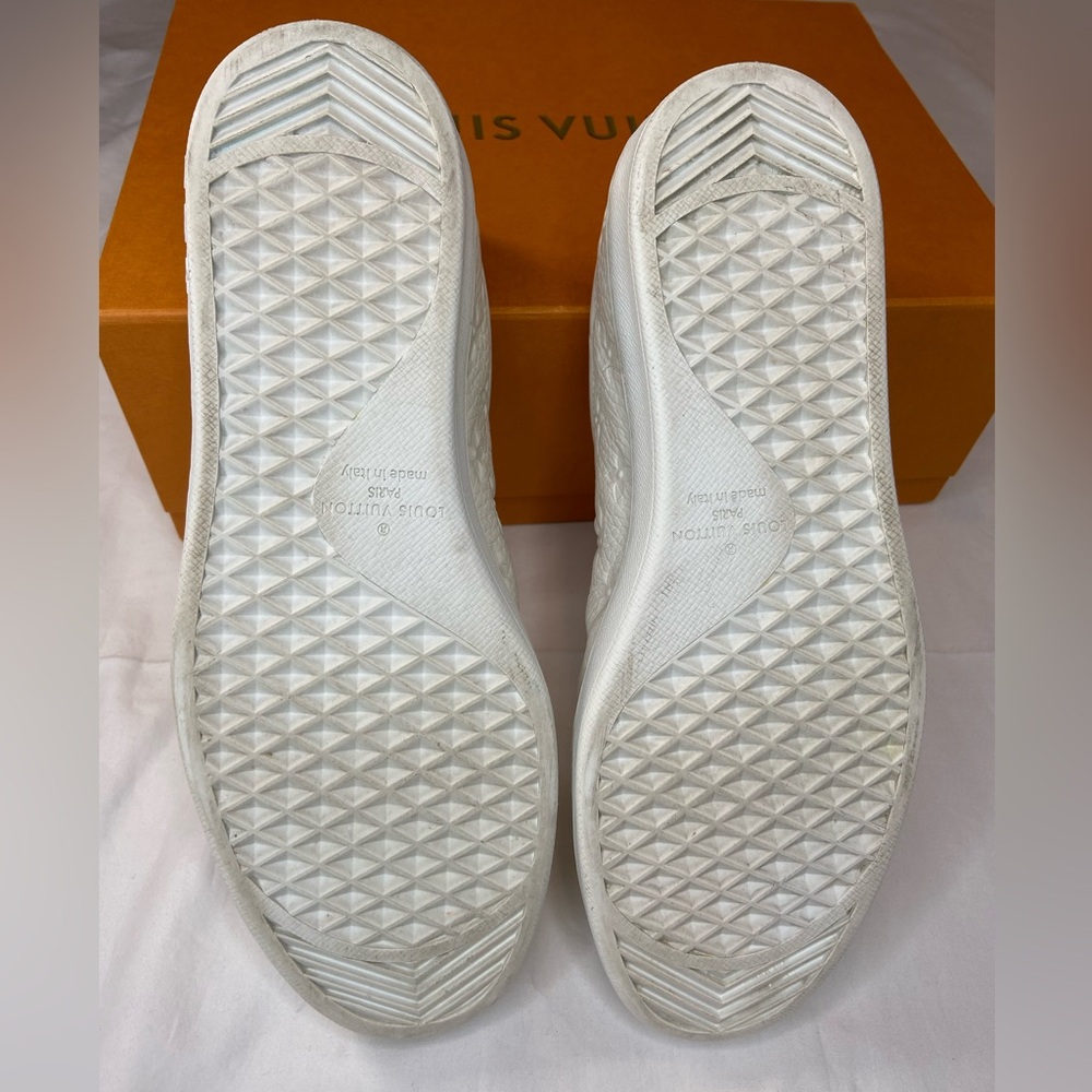 Louis Vuitton Men’s Luxembourg Embossed Leather White Sneakers Size 8.5* - Picture 6 of 14